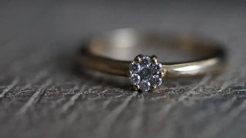 Zásnubní Prsten S Diamantem